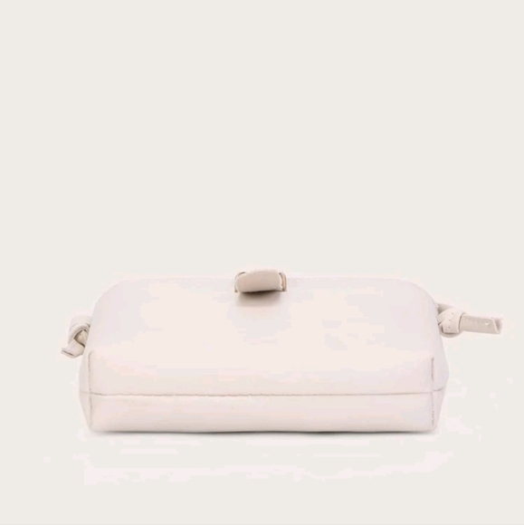 Minimalist Bucket Bag - Picture 1 of 5